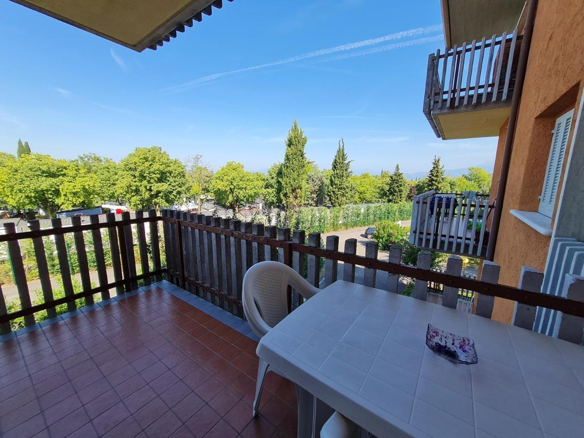 Easy Apartments Peschiera Peschiera del Garda Exterior photo