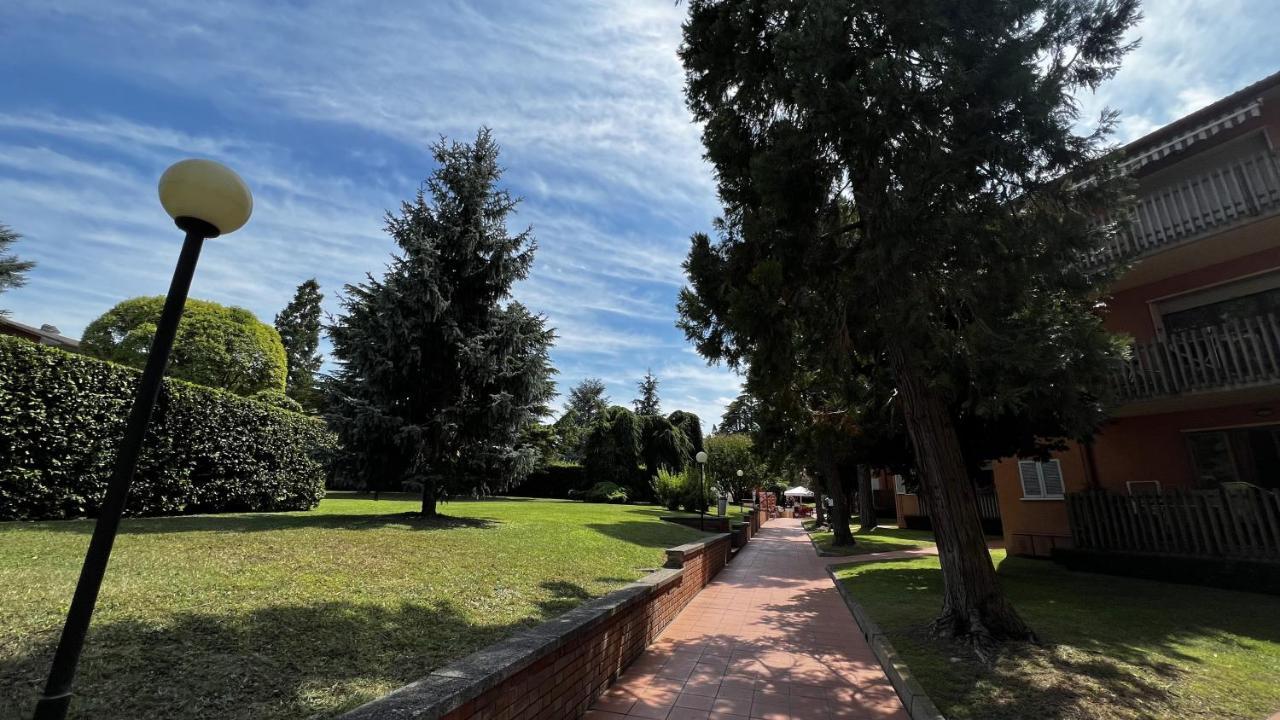 Easy Apartments Peschiera Peschiera del Garda Exterior photo
