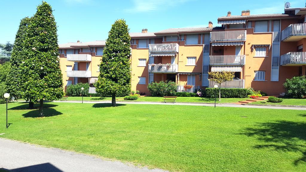 Easy Apartments Peschiera Peschiera del Garda Exterior photo